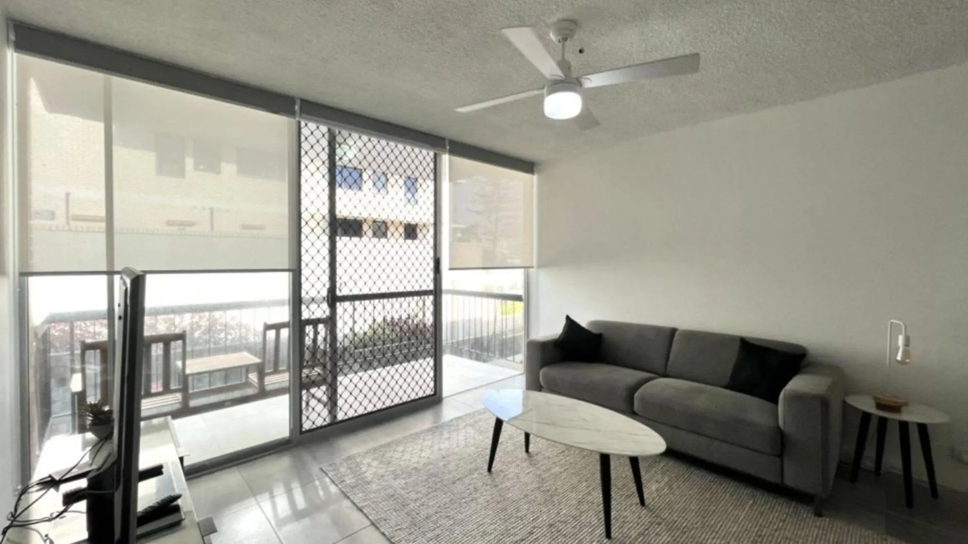 Unit 4 ' Re Del Mar,' Kings Beach Caloundra